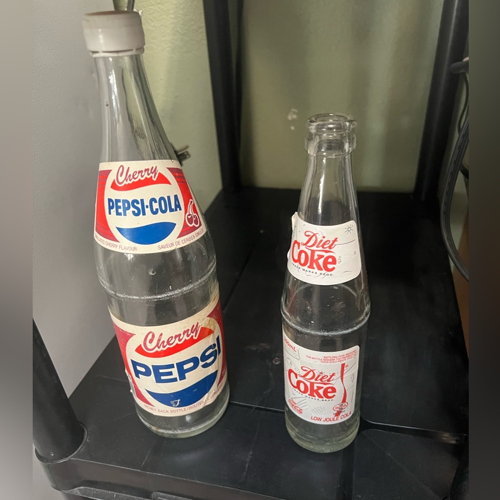 MEXICANA Cherry Pepsi-Cola and Diet Coke Glass Bottles